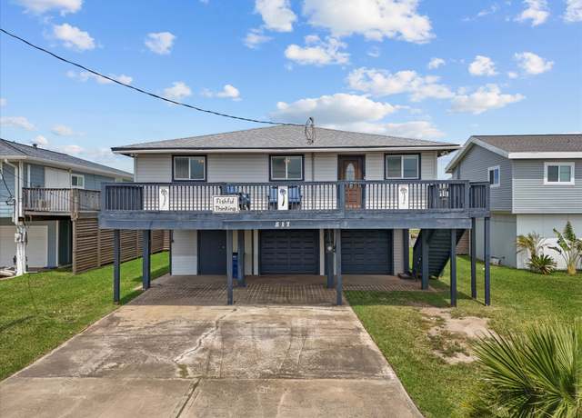 Property at 517 Swordfish Ln, Surfside Beach, TX 77541, 3 beds, 2.5 baths