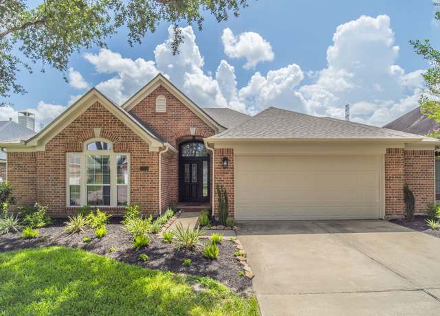 Property at 4315 Sugarvine Ct, League City, TX 77573, 4 beds, 2 baths