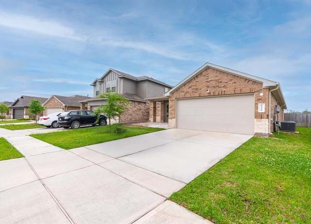 Property at 2326 Spruce Cliff Ln, Spring, TX 77373, 3 beds, 2 baths