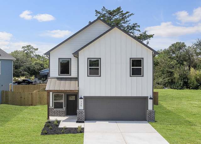 Property at 735 20th St, Hempstead, TX 77445, 3 beds, 2.5 baths