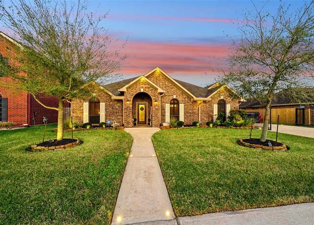 Property at 2405 Quartzsite St, League City, TX 77573, 4 beds, 3 baths