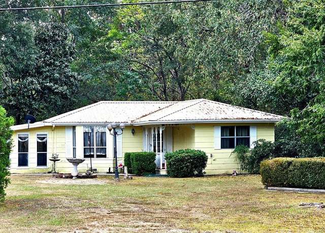 Property at 240 Boat Launch Rd, Point Blank, TX 77364, 2 beds, 1.5 baths