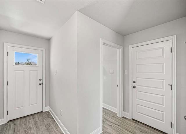 Property at 4335 West Bayou Maison Cir, Dickinson, TX 77539, 4 beds, 2 baths