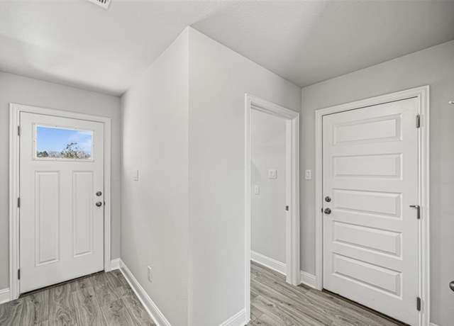 Property at 4335 West Bayou Maison Cir, Dickinson, TX 77539, 4 beds, 2 baths