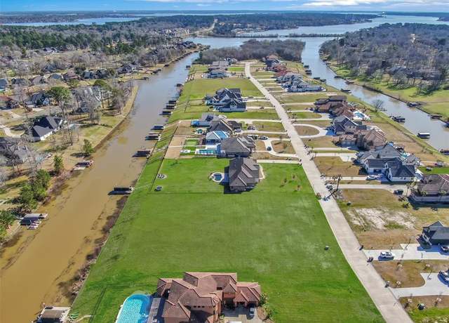 Property at 11600 Renaissance Dr, Montgomery, TX 77356