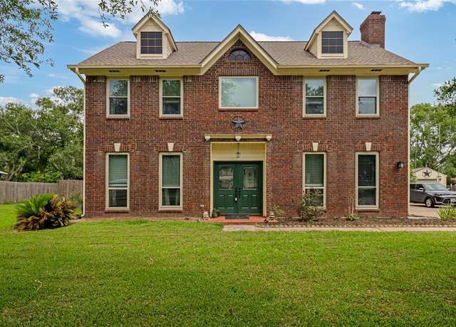 Property at 5314 Prairie Rose St, Danbury, TX 77534, 3 beds, 2.5 baths