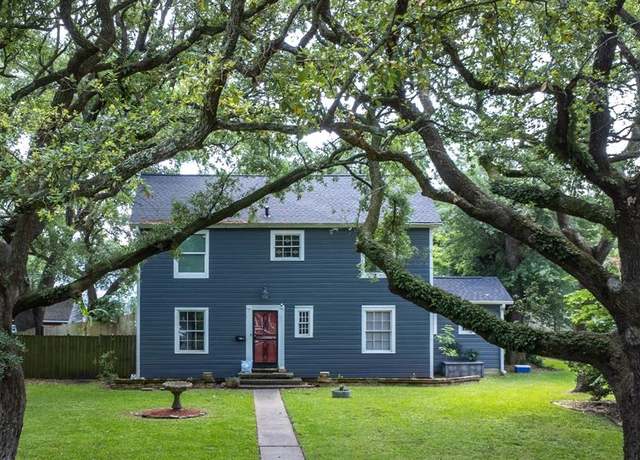 Property at 217 10th Ave N, Texas City, TX 77590, 3 beds, 2.5 baths