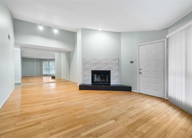 Property at 3100 Walnut Bend Ln #116, Houston, TX 77042, 2 beds, 2 baths