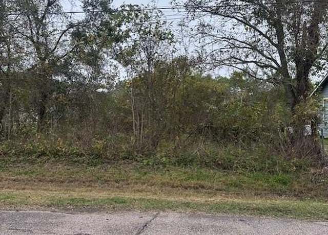 Property at 2618 Avenue I, Dickinson, TX 77539