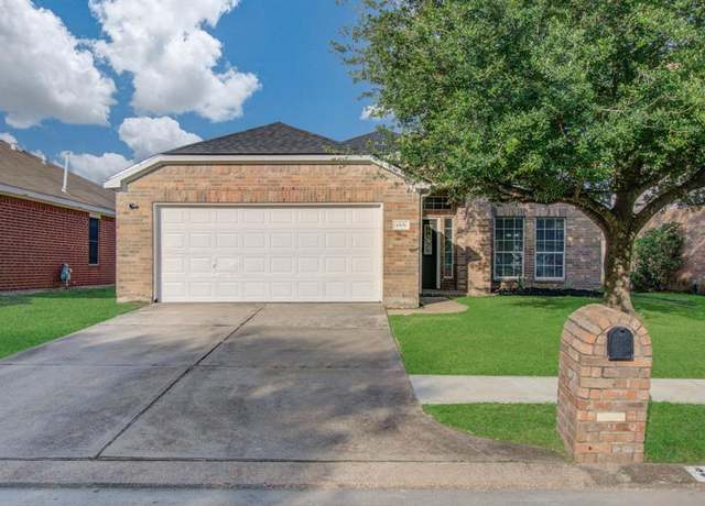 Property at 4506 Knights Ct, Baytown, TX 77521, 3 beds, 2 baths