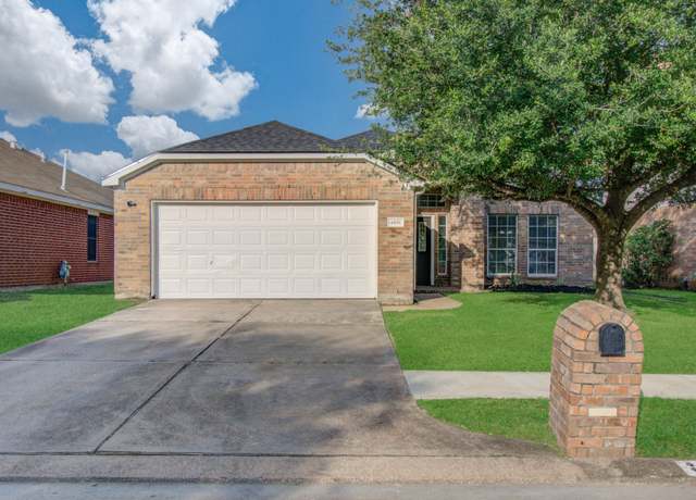 Property at 4506 Knights Ct, Baytown, TX 77521, 3 beds, 2 baths