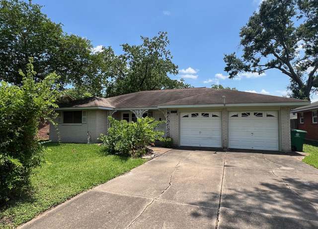 Property at 10106 Hinds St, Houston, TX 77034, 3 beds, 1.5 baths