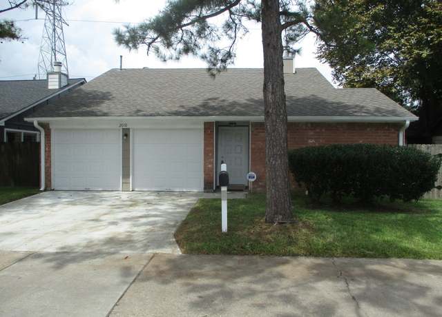 Property at 2610 Creekway Cir, Missouri City, TX 77459, 3 beds, 2 baths