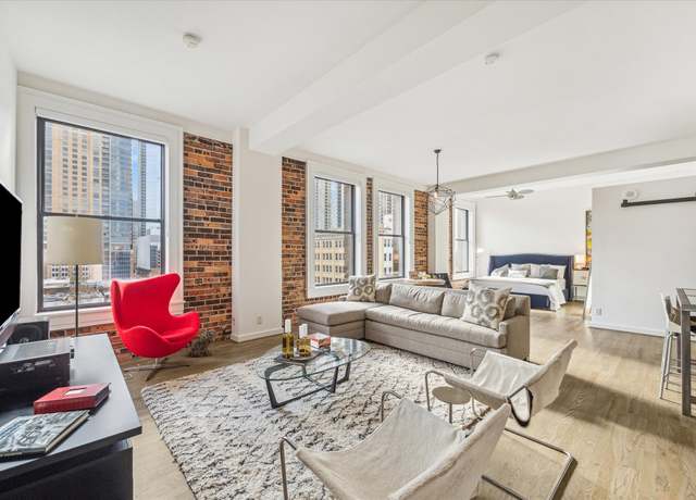 Property at 915 Franklin St Unit 7B, Houston, TX 77002, 1 bed, 1 bath