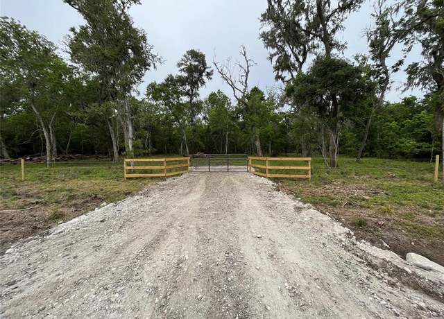 Property at 2872 Brazoria County Rd, Angleton, TX 77515