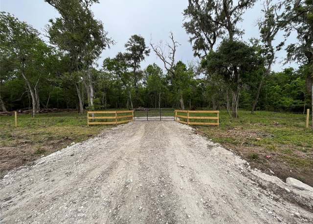 Property at 2872 Brazoria County Rd, Angleton, TX 77515