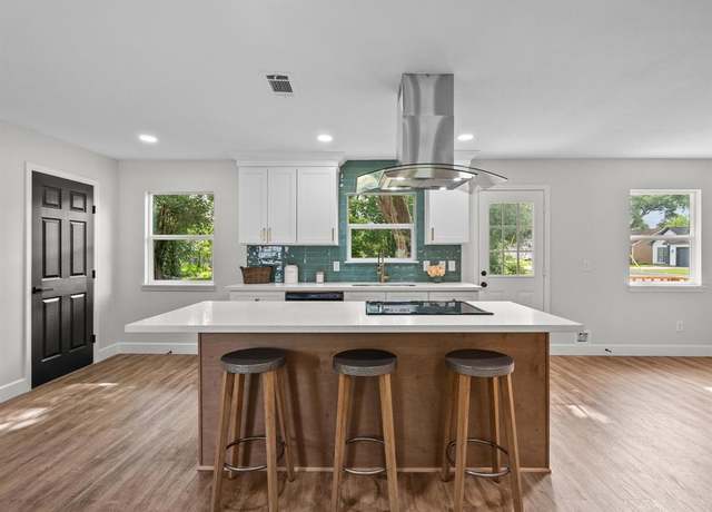 Property at 5225 Main St, Santa Fe, TX 77510, 3 beds, 2 baths