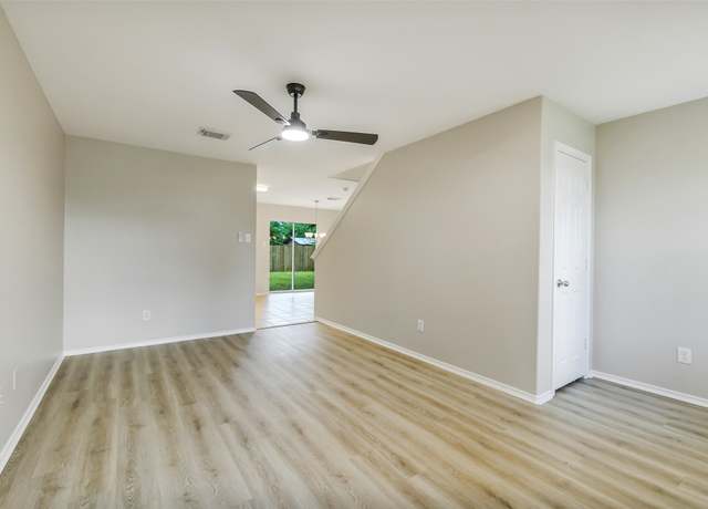Property at 509 Dogwood Cluster Ct, Conroe, TX 77301, 3 beds, 2.5 baths