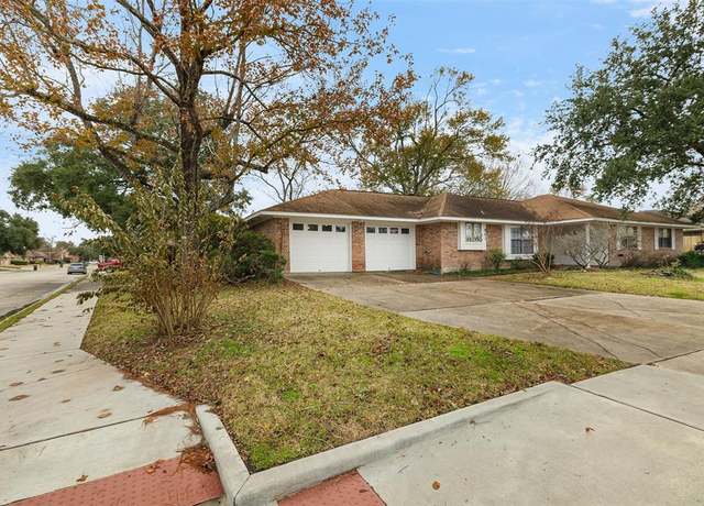 Property at 801 Friars Ln, Baytown, TX 77521, 3 beds, 2 baths