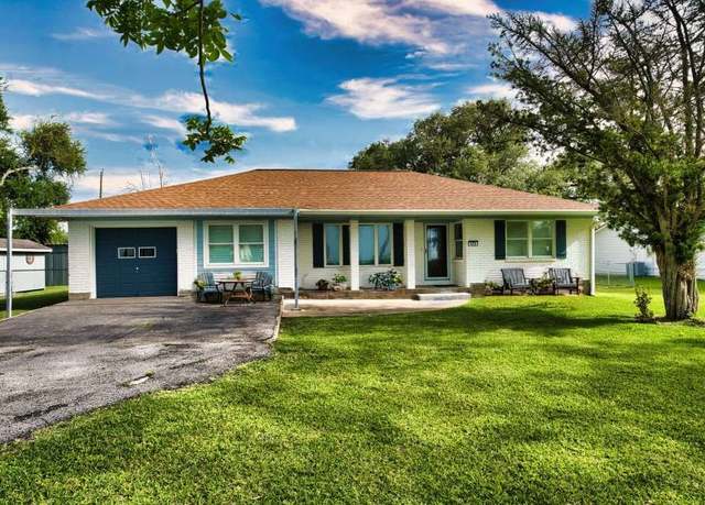 Property at 450 County Road 206, Sargent, TX 77414, 3 beds, 3 baths