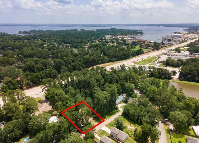Property at 529 Mohawk Bnd, Conroe, TX 77316