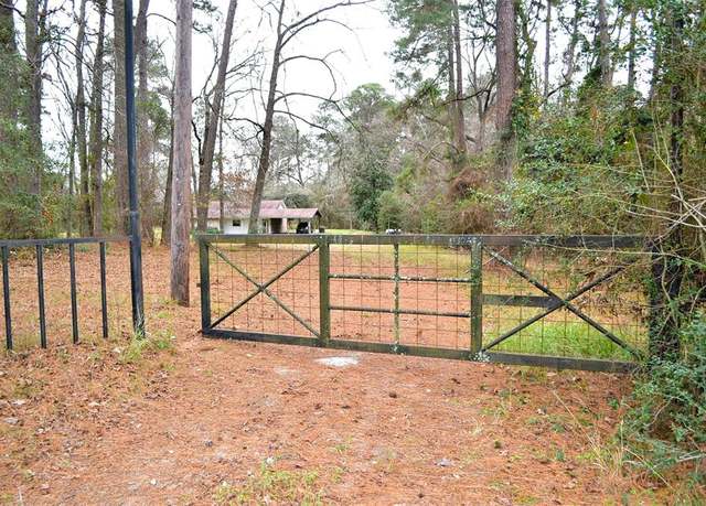 Property at 17551 W Fm 1097 Rd, Montgomery, TX 77356, 3 beds, 2.5 baths
