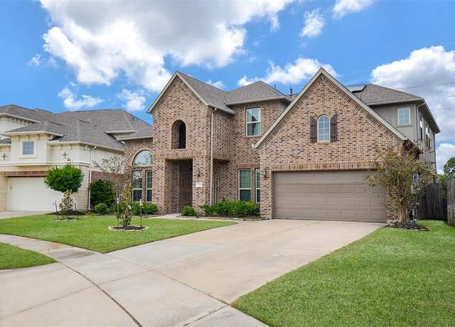 Property at 17738 Dawn Mill Ln, Cypress, TX 77433, 5 beds, 4.5 baths