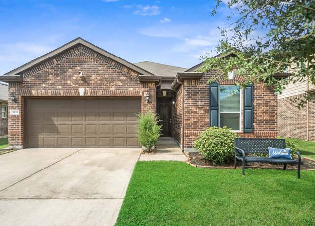 Property at 1118 Upton Ct, Conroe, TX 77304, 3 beds, 2 baths