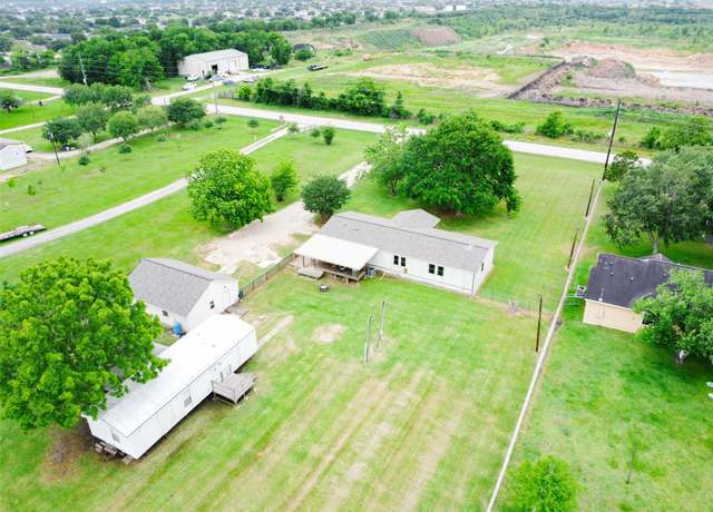 Property at 6611 Koeblen Rd, Richmond, TX 77469, 3 beds, 2 baths