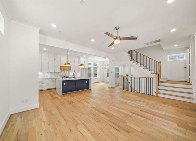 Property at 923 Fisher St Unit C, Houston, TX 77018, 3 beds, 3.5 baths