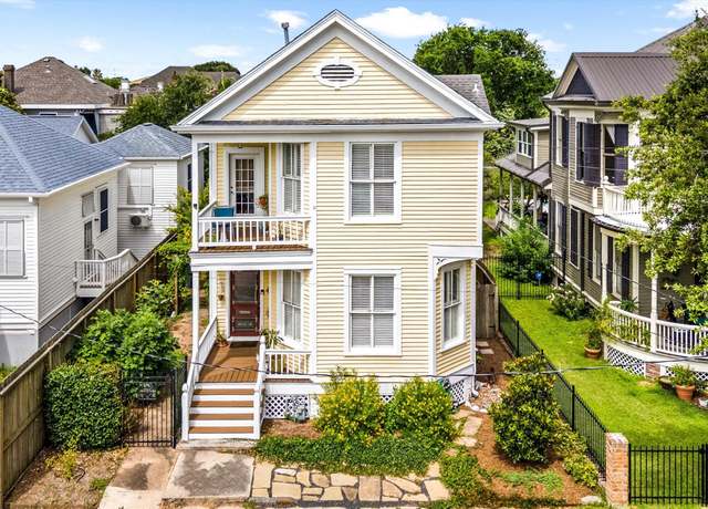 Property at 1611 34th St, Galveston, TX 77550, 3 beds, 3 baths