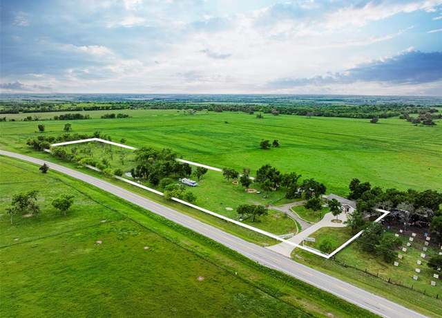 Property at 1189 FM 935, Lott, TX 76656, 2 beds, 2 baths
