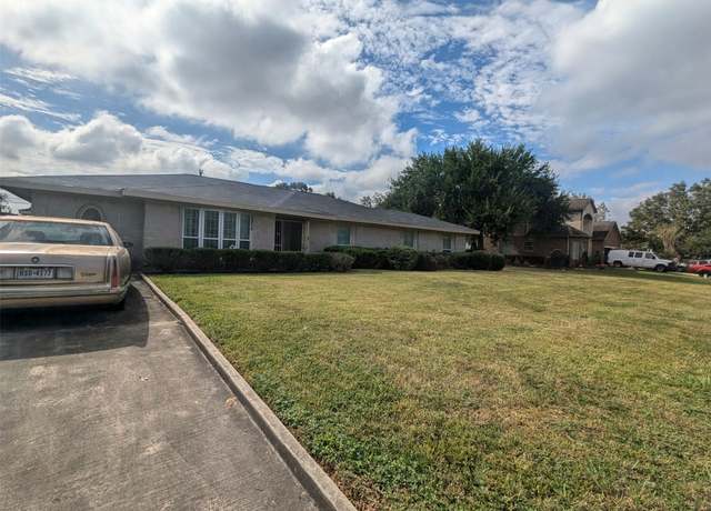 Property at 6934 Heron Dr, Houston, TX 77087, 6 beds, 2.5 baths