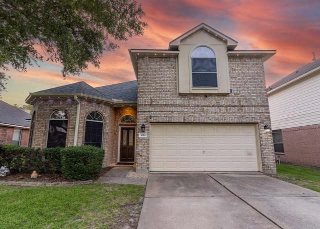 Property at 3010 Meadow Bay Dr, Dickinson, TX 77539, 3 beds, 2.5 baths