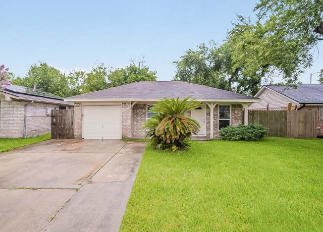 Property at 4911 Hannas Reef Dr, Bacliff, TX 77518, 3 beds, 1 bath