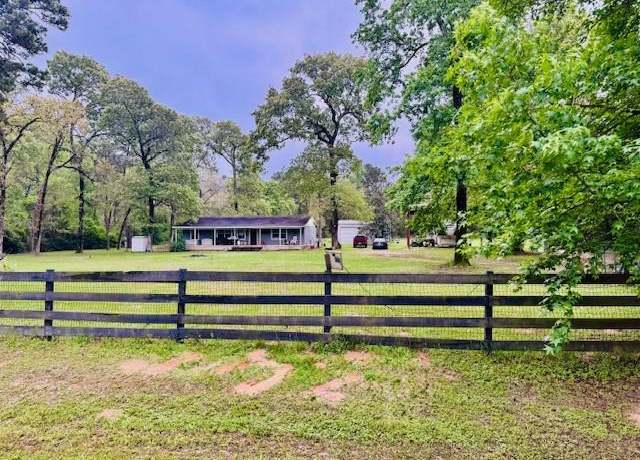 Property at 183 Hall Dr S, Montgomery, TX 77316, 2 beds, 2 baths