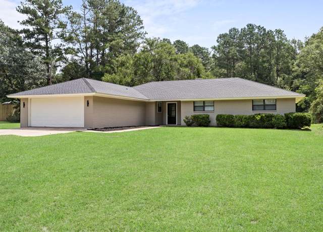 Property at 2126 Twin Bridges Rd, Silsbee, TX 77656, 4 beds, 2.5 baths