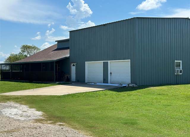 Property at 6627 County Road 167, Alvin, TX 77511, 4 beds, 3 baths
