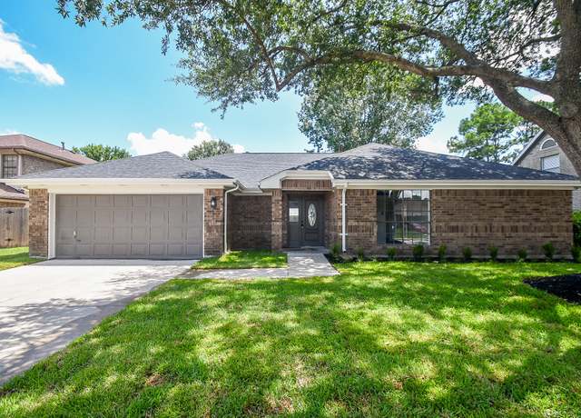 Property at 13107 Georgetown Dr, Sugar Land, TX 77478, 3 beds, 2 baths