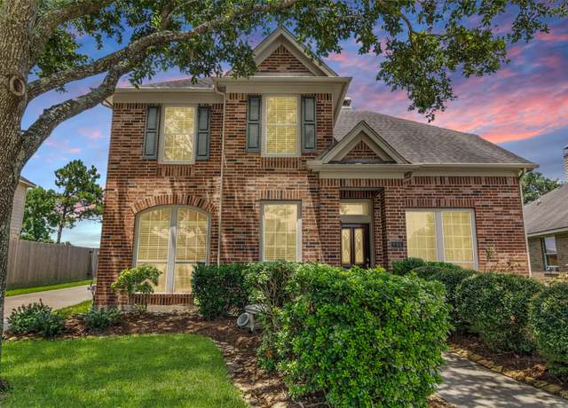 Property at 240 Kettering Ln, League City, TX 77573, 4 beds, 2.5 baths