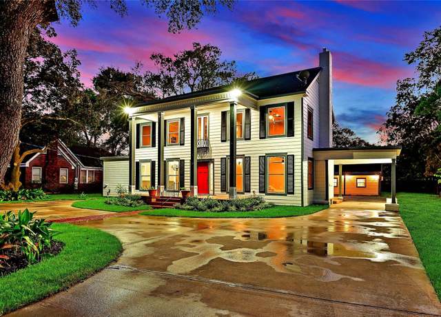 Property at 1031 Meyer St, Sealy, TX 77474, 5 beds, 4 baths