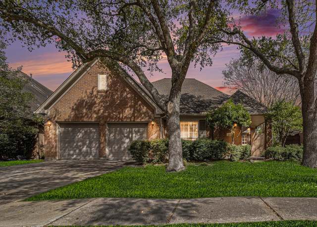 Property at 13826 Aspen Cove Dr, Houston, TX 77077, 3 beds, 2.5 baths