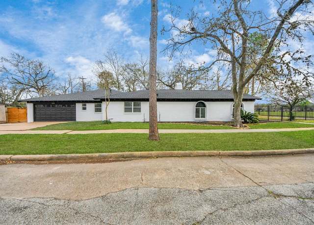 Property at 5638 N Braeswood Blvd, Houston, TX 77096, 4 beds, 2 baths