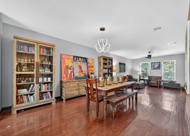Property at 1706 Elgin St, Houston, TX 77004, 2 beds, 2 baths