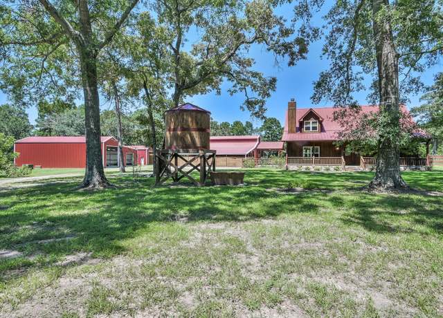 Property at 12125 Willis Waukegan Rd, Conroe, TX 77303, 3 beds, 4 baths