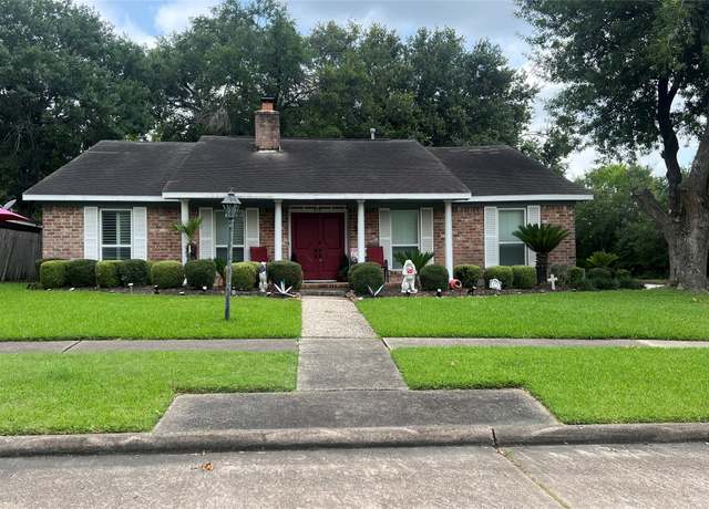 Property at 879 Seafoam Rd, Houston, TX 77062, 3 beds, 2 baths