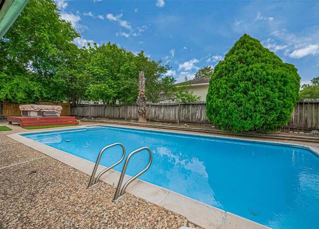 Property at 10315 Sun City Ct, Houston, TX 77099, 4 beds, 2.5 baths