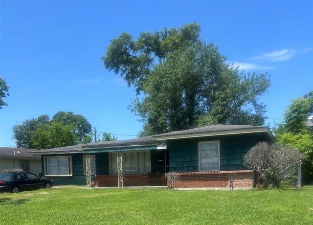 Property at 5707 Lyndhurst Dr, Houston, TX 77033, 2 beds, 1 bath