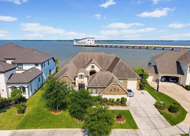 Property at 13331 Arbor Villa Ln, Houston, TX 77044, 4 beds, 3.5 baths