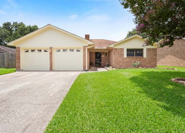 Property at 3808 Montego Dr, Baytown, TX 77521, 3 beds, 2 baths